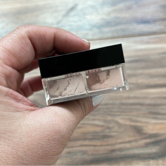Givenchy Original Formula Setting Powder - Picture 4 of 6